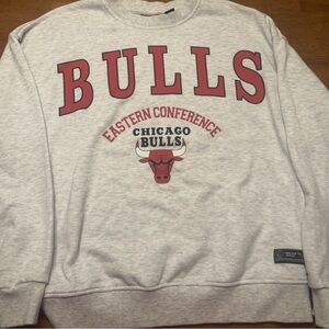 NBA Bulls Gray Crew Neck Sweater